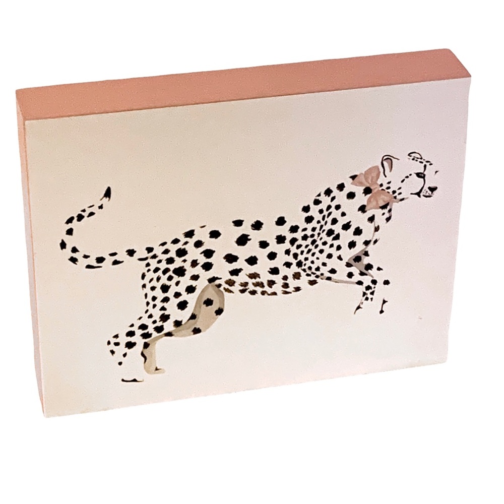 Bon Jour Collection White & Black Panther Home Wall Decor